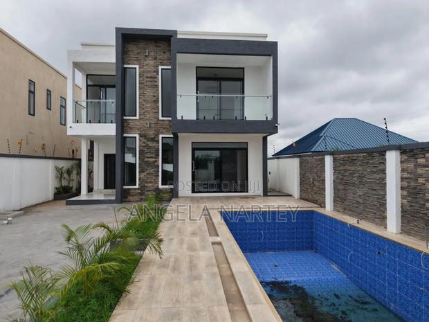4bdrm House in Community 24, Tema Metropolitan for sale · Photo 6