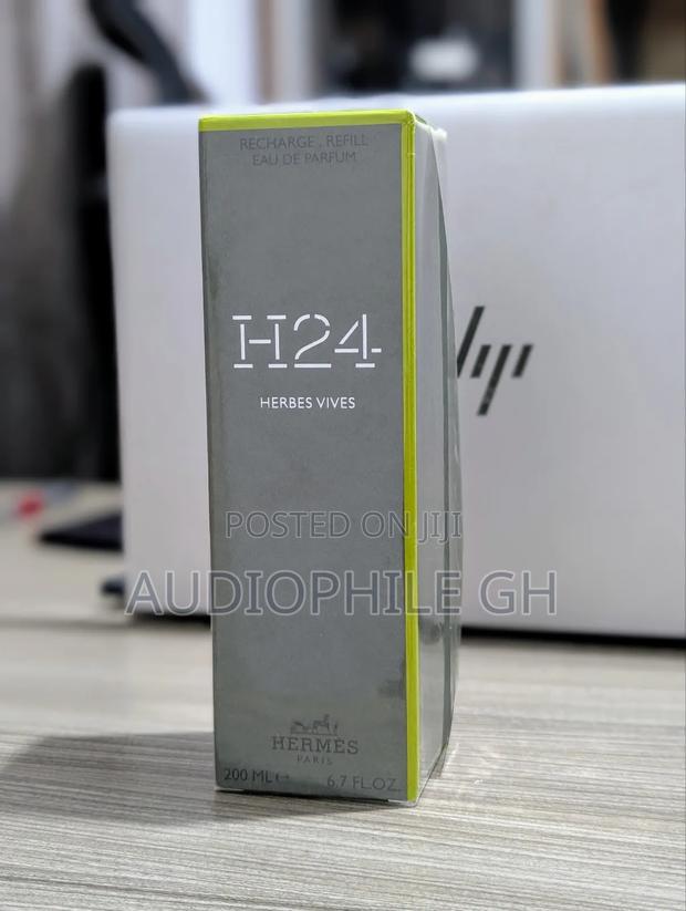Hermes H24 Herbes Vives Eau De Parfum Refill 200 Ml · Photo 1