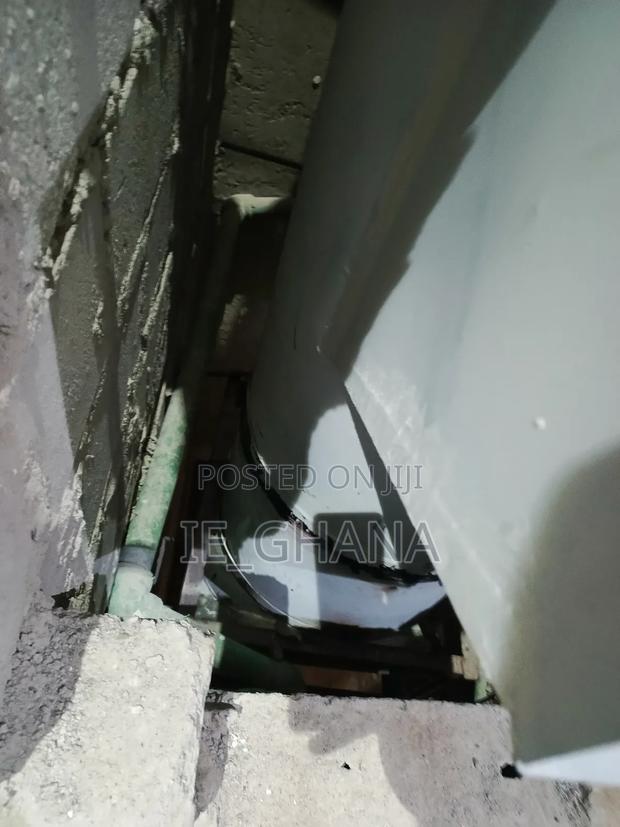 Garbage Chute · Photo 4