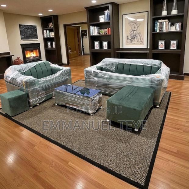 Green Fabric Sofa Set · Photo 1