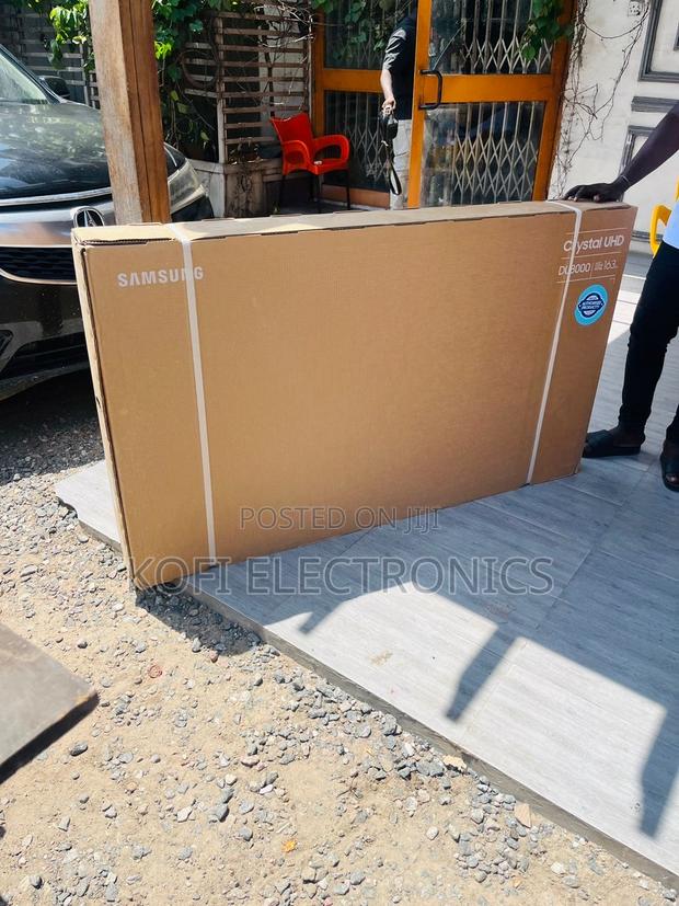 Extravagant Samsung 65 Inch Uhd Smart Crystal Display Tv · Photo 2