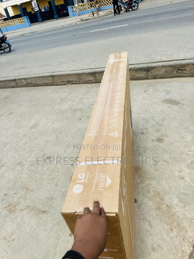Ultra Modern Slim Uhd Lg 65ut8000. 2024/ 2025 Model · Photo 1