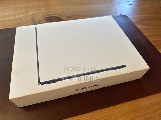 New Laptop Apple MacBook Air 2025 M4 15-Inch 24GB Apple M4 SSD 512GB · Photo 3