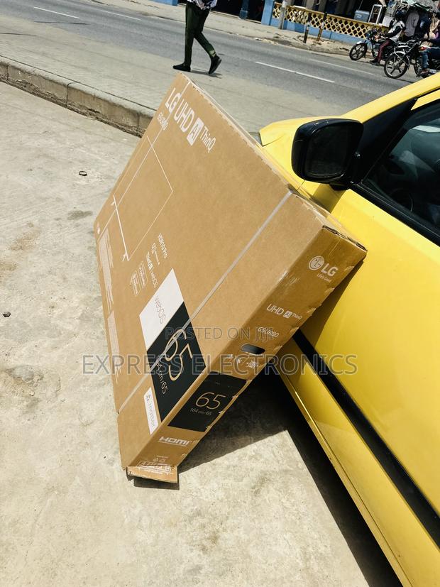 Slim Sleek Uhd Lg 65ut8000. 2024/ 2025 Model Tv · Photo 2