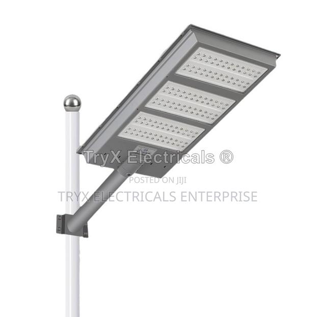 800w (Tj) Led Light (Lens) · Photo 1