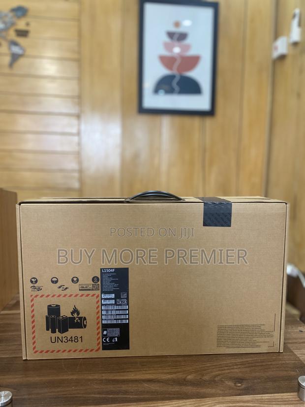 New Laptop Asus 8GB AMD Ryzen 5 SSD 512GB · Photo 1