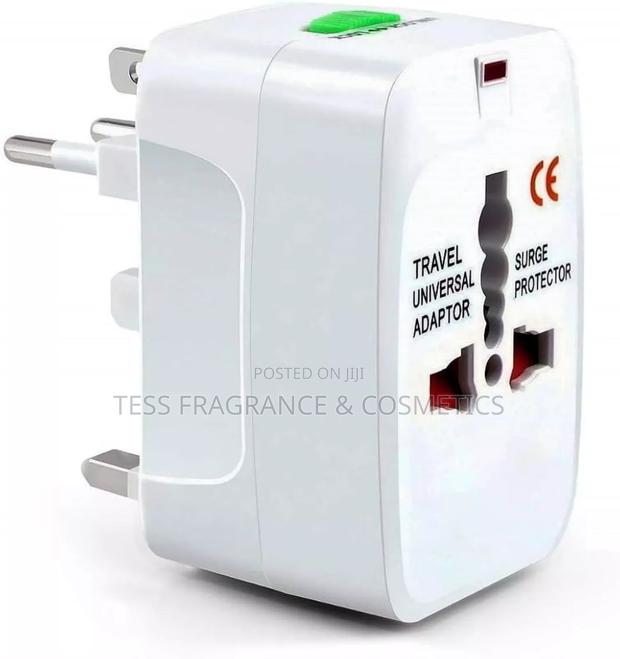 Travel Adaptor · Photo 1