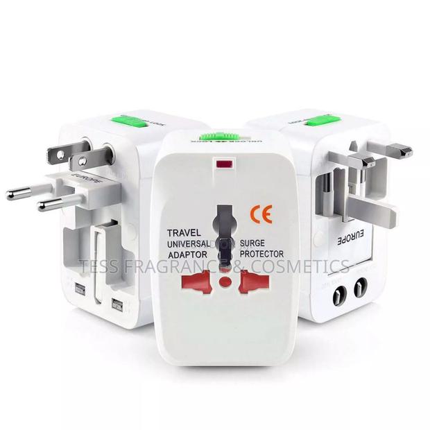 Travel Adaptor · Photo 3