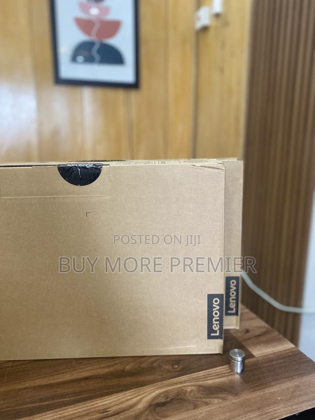 New Laptop Lenovo IdeaPad 1 8GB Intel Celeron SSD 256GB · Photo 4