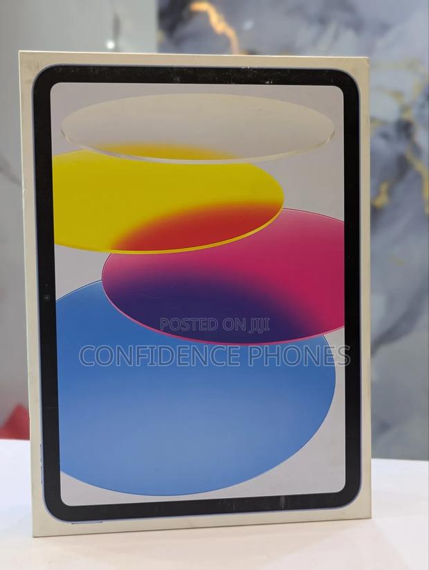 New Apple iPad 10.2 (2020) Wi-Fi 64 GB · Photo 1