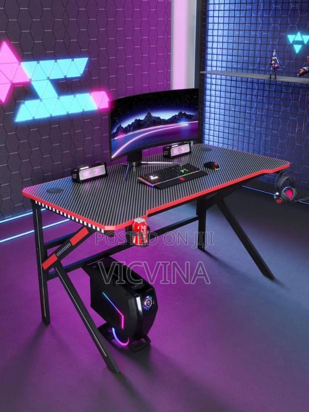 Gaming/Studio Desk · Photo 3