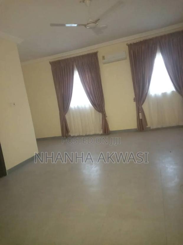 6bdrm House in Community 11, Tema Metropolitan for rent · Photo 7