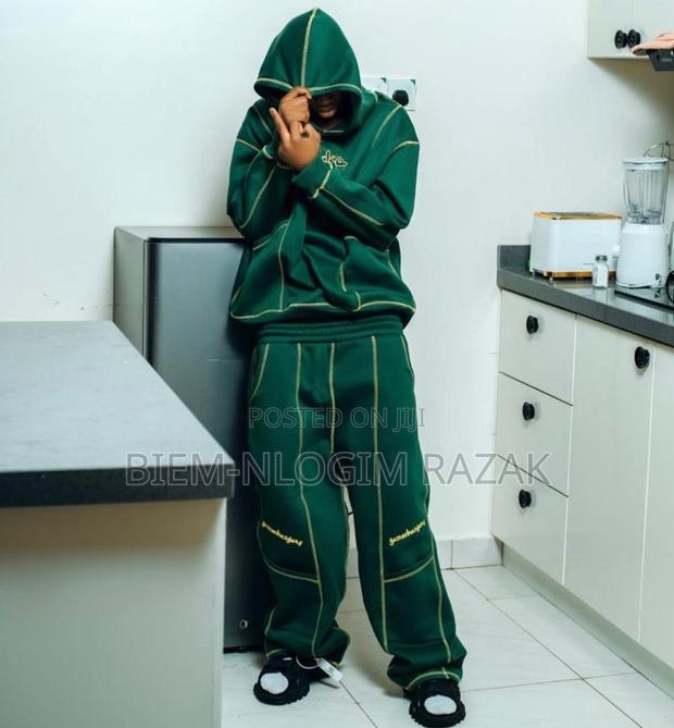 Thick Hooded Top N Down Available in Stock · Photo 2
