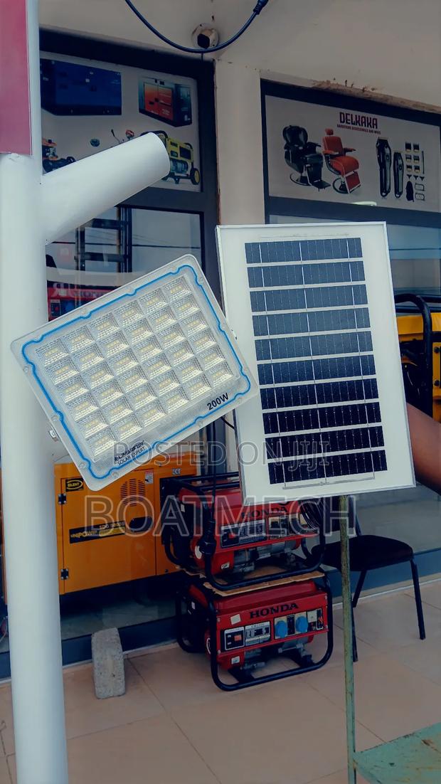 Limarsun 200w Solar Lamp · Photo 1