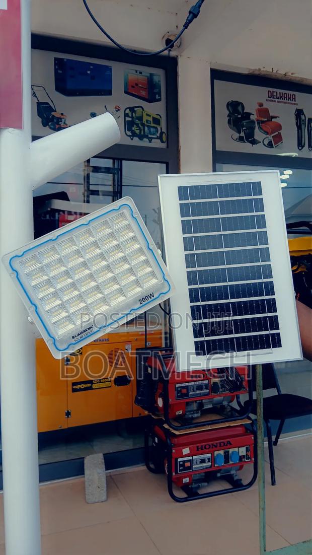 Limarsun 200w Solar Lamp · Photo 2