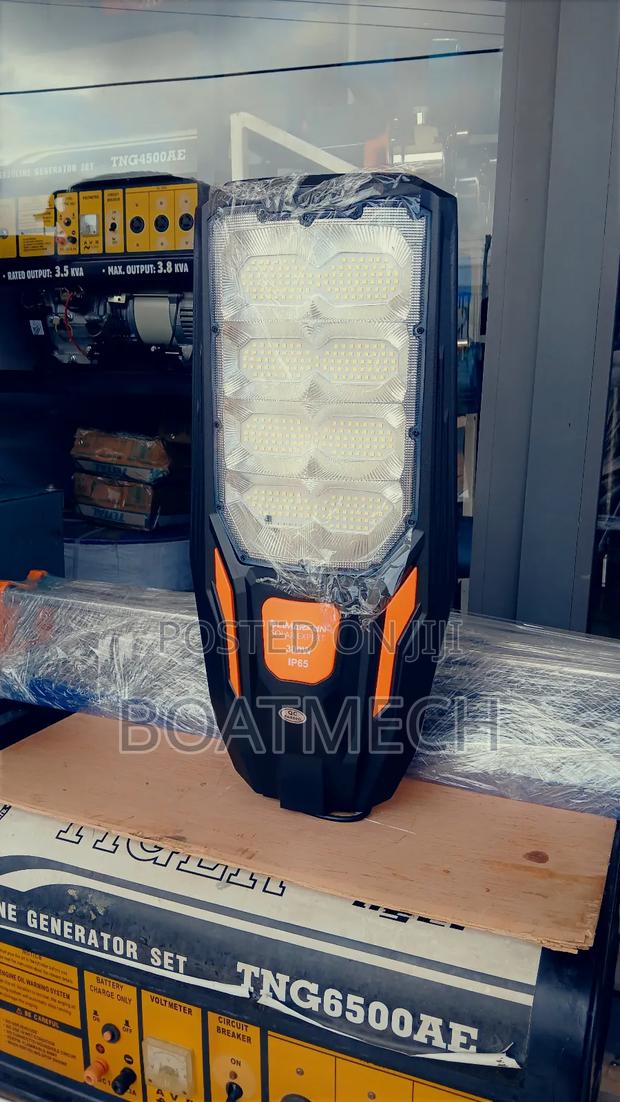 300w Limarsun Solar Lamp · Photo 2