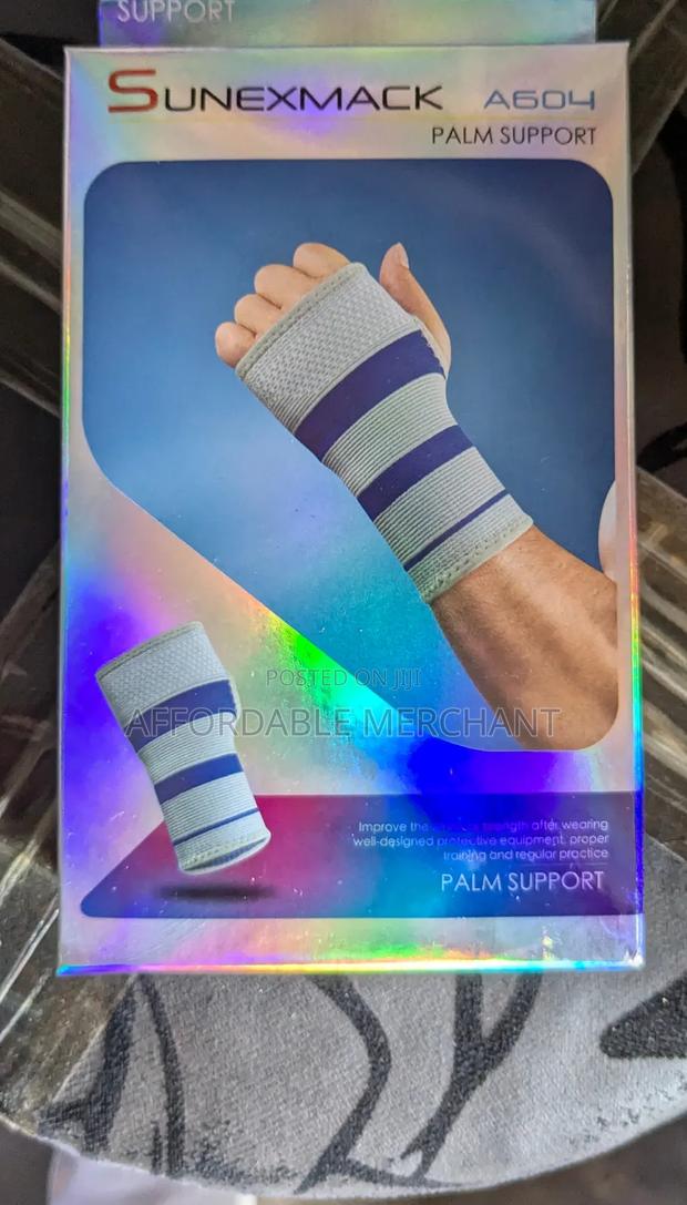 А604 Palm Support for Training or Injury · Photo 1