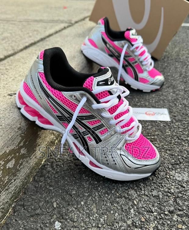 Asics Gel Pink Black Silver N White · Photo 2