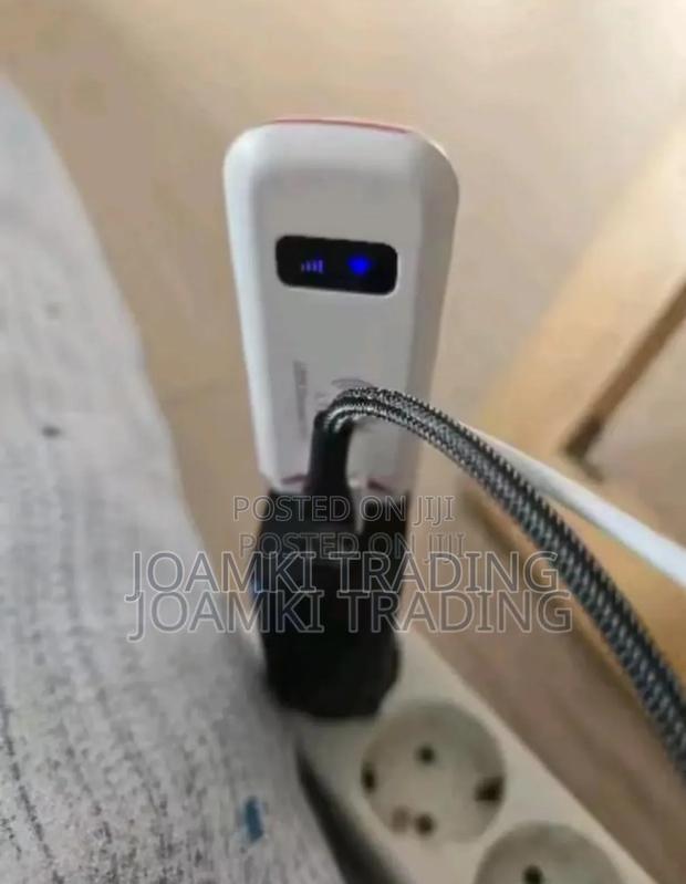 Universal 4g Modem Wifi Router, Wifi Hotspot, Up To 8 Users · Photo 5