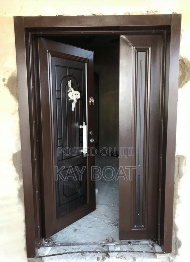 No Dent One and Half Door Installed · Photo 1
