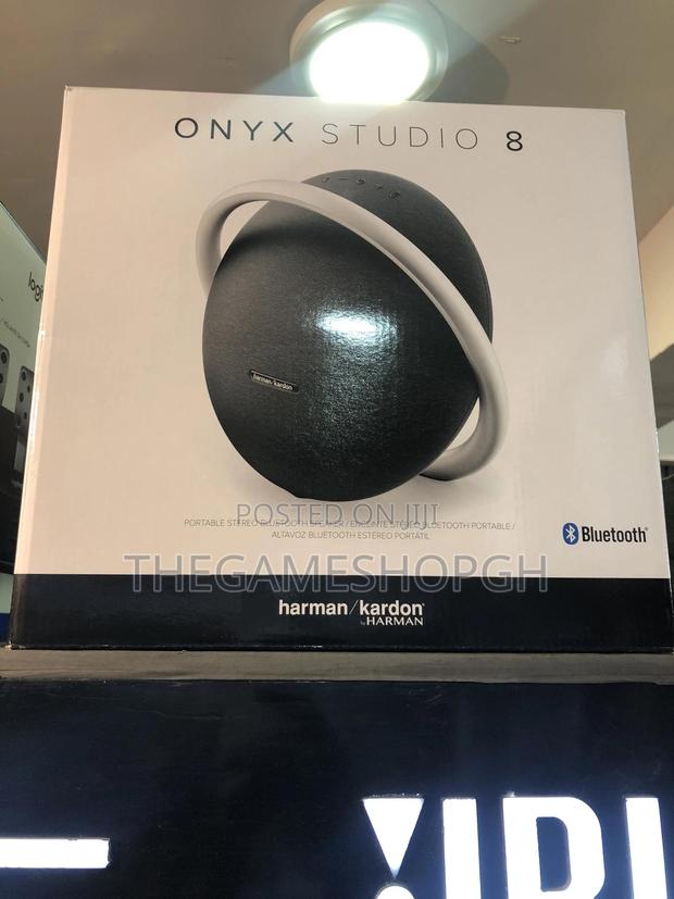 Onyx Studio 8 Wireless Speaker · Photo 1