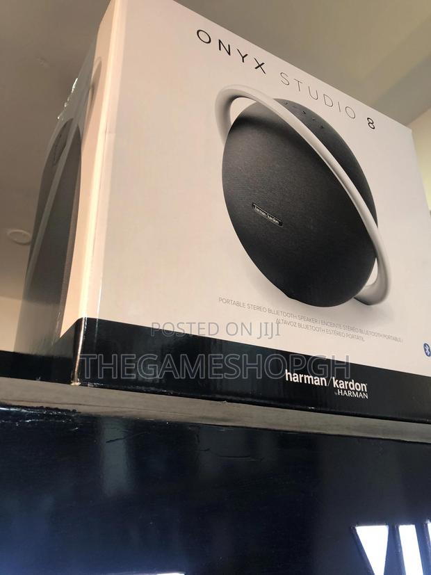 Onyx Studio 8 Wireless Speaker · Photo 2