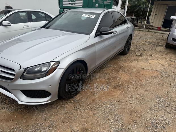 Mercedes-Benz C300 Sport Sedan RWD (2.0L 4cyl 7A) 2017 Silver · Photo 6