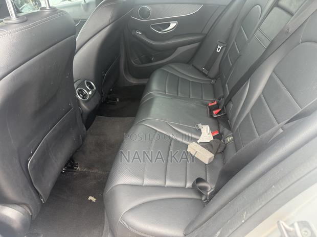 Mercedes-Benz C300 Sport Sedan RWD (2.0L 4cyl 7A) 2017 Silver · Photo 8