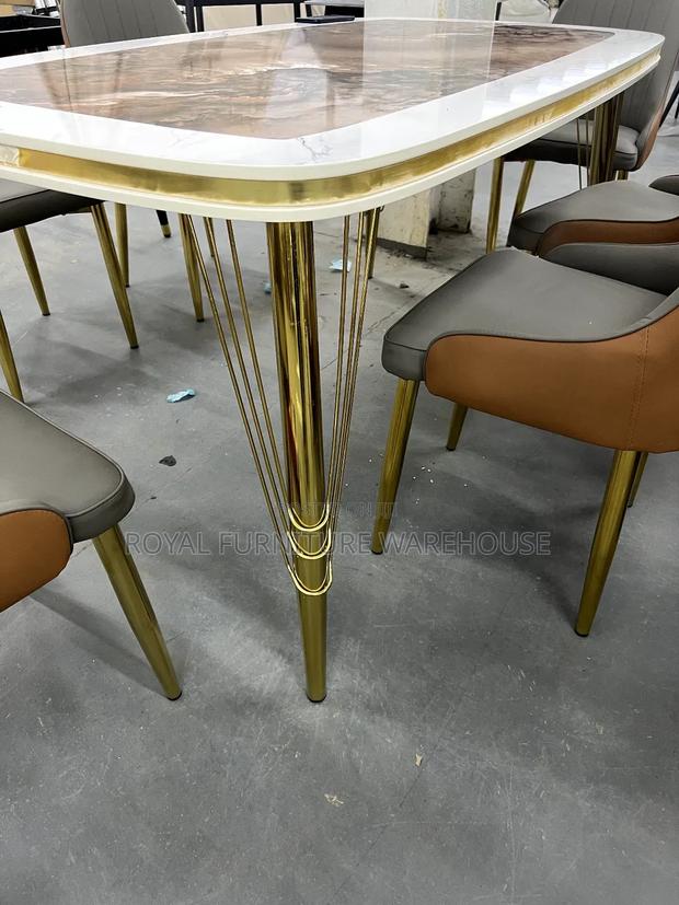 Modern Six Seater Dining Table · Photo 5