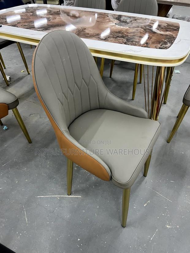 Modern Six Seater Dining Table · Photo 6