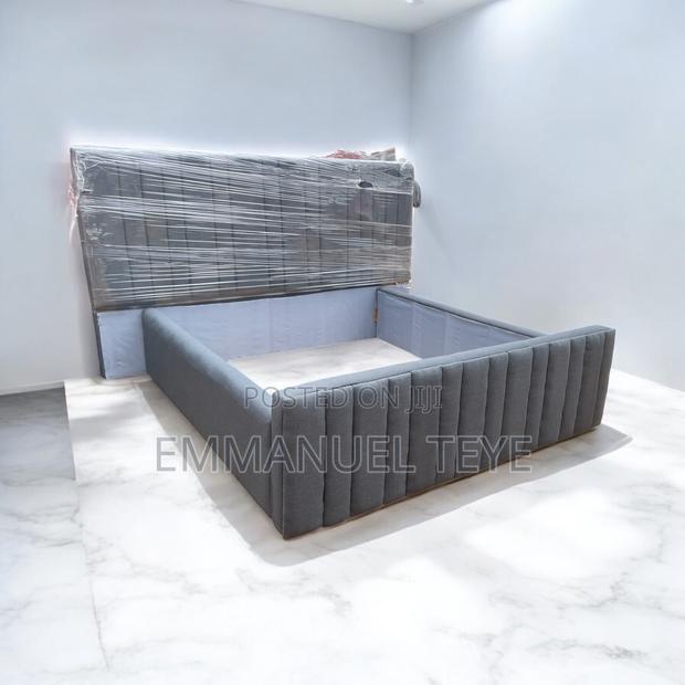 Luxurious Queen Size Bed Fram for Sell 2500 · Photo 1