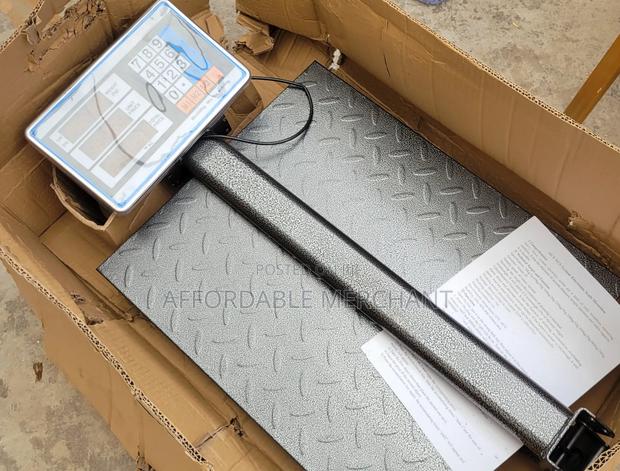 Commercial Weighing Scale (500 Kilograms Max Weight) · Photo 1