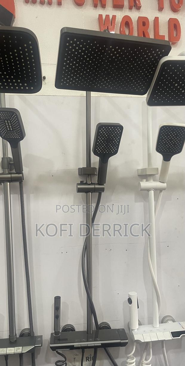 Digital Display Piano Shower Mixer · Photo 1