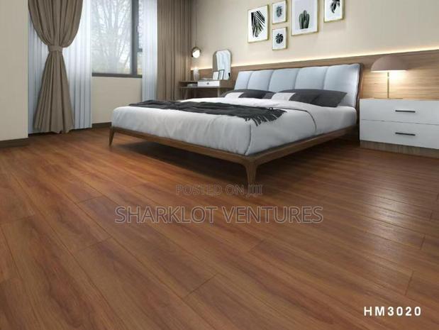 Quality Floor Stickers · Photo 2