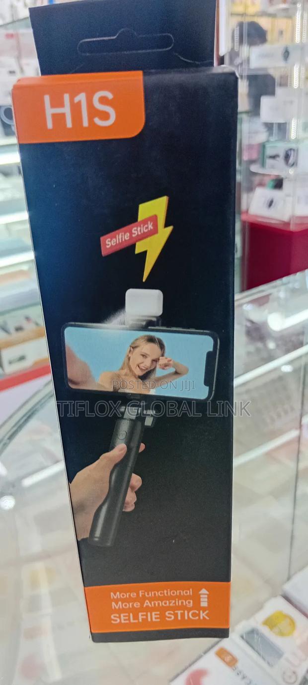 Selfy Stick With Light 1m(Uk) · Photo 6