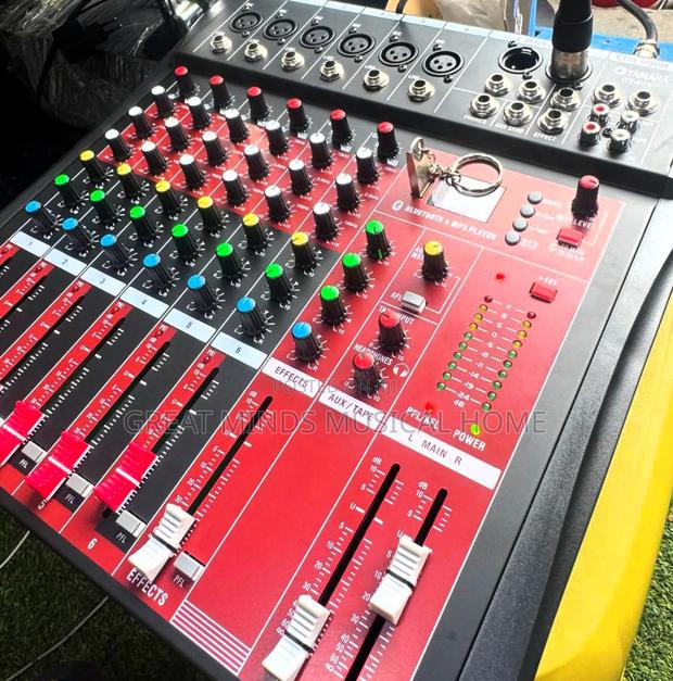 Yamaha Ct 60s 6 Channel Mixer · Photo 1