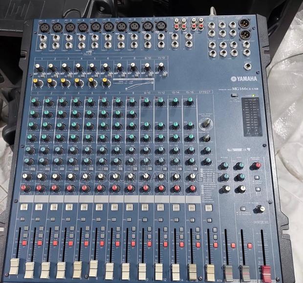 Yamaha Mg166cx USB 16 Channels Mixer · Photo 1