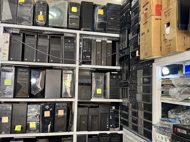 Server HP ProLiant DL380P Gen8 16GB Intel Xeon HDD+SSD 256GB · Photo 3