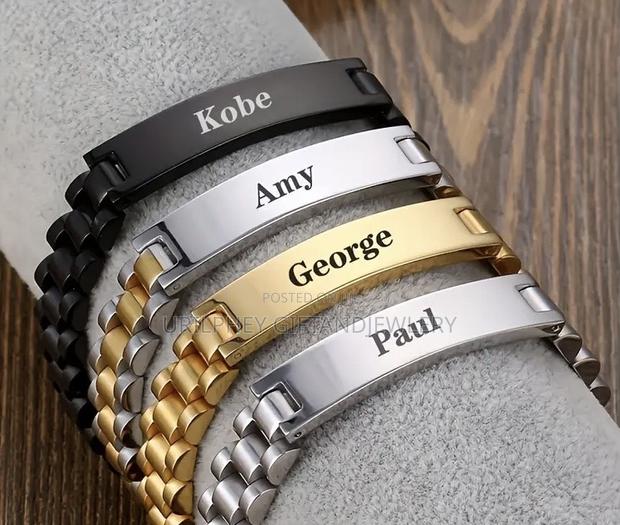 Customized Bracelets · Photo 1