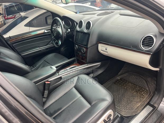 Mercedes-Benz GL-Class GL 450 2012 Gray · Photo 3