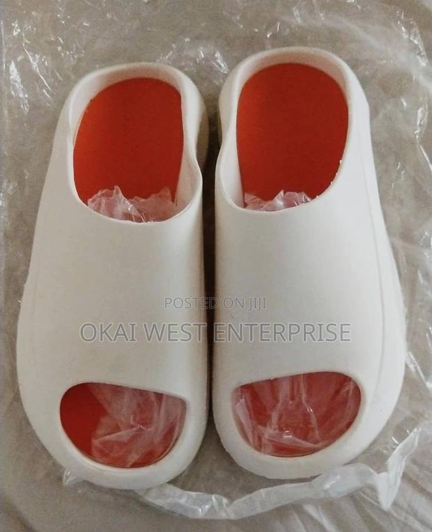 Special Slippers · Photo 5