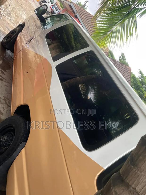 Ford E350 2010 White · Photo 8