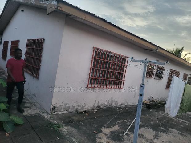 Furnished 5bdrm House in Arkomensplus, Tema Metropolitan for sale · Photo 4