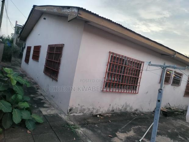 Furnished 5bdrm House in Arkomensplus, Tema Metropolitan for sale · Photo 5