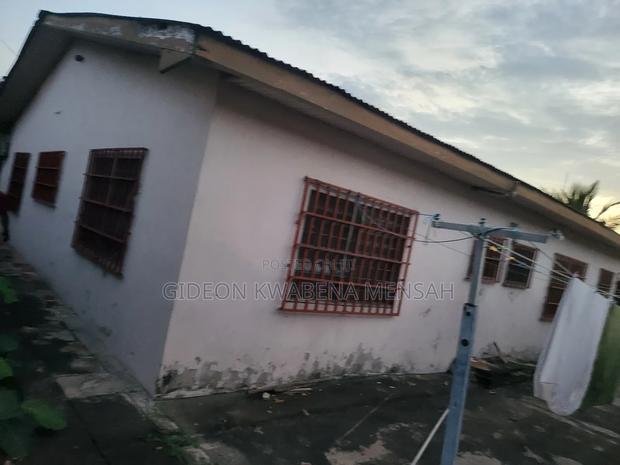 Furnished 5bdrm House in Arkomensplus, Tema Metropolitan for sale · Photo 7