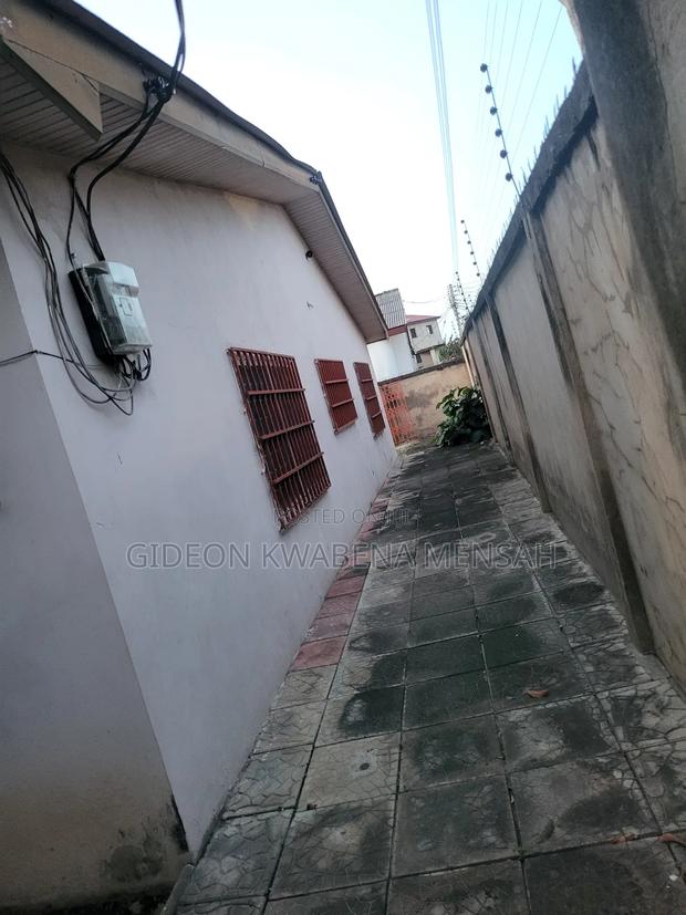 Furnished 5bdrm House in Arkomensplus, Tema Metropolitan for sale · Photo 8