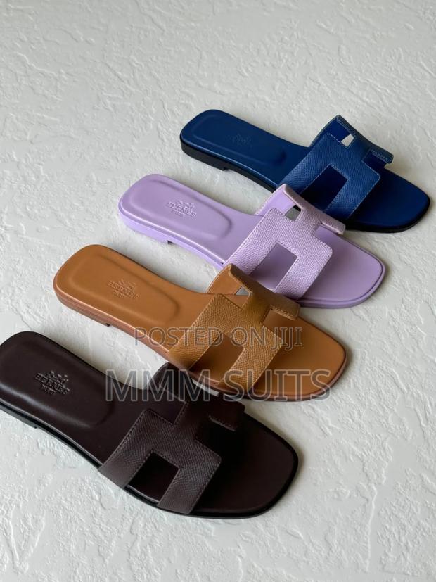 Hermes Ladies Slippers High Quality Fresh in Box · Photo 2