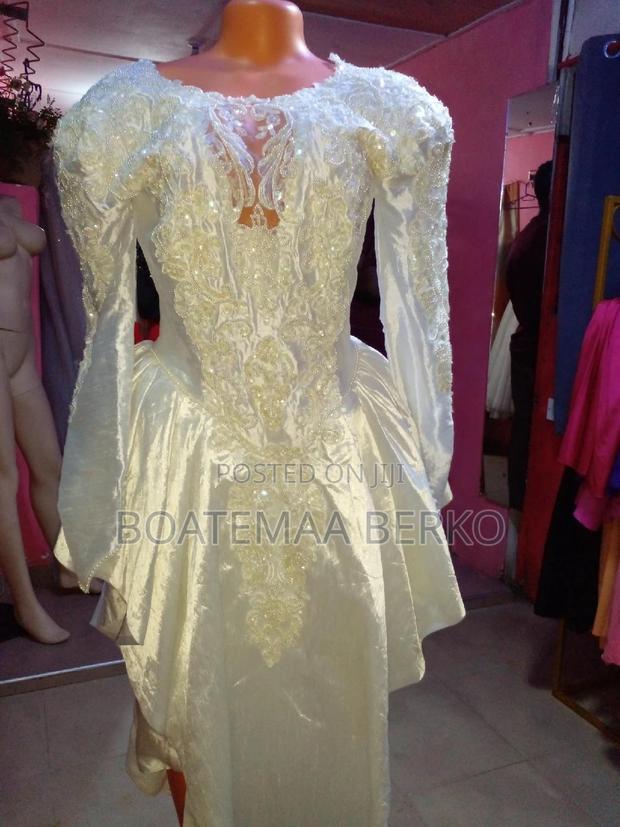 Bridal White Dress · Photo 3
