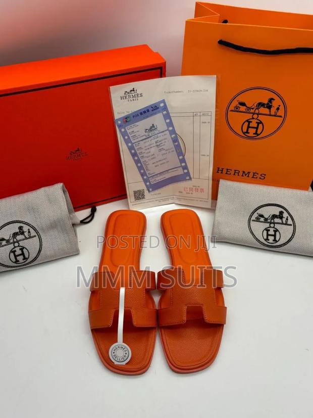Blue and Orange Ladies Hermes Ladies Slippers Fresh in Box · Photo 2