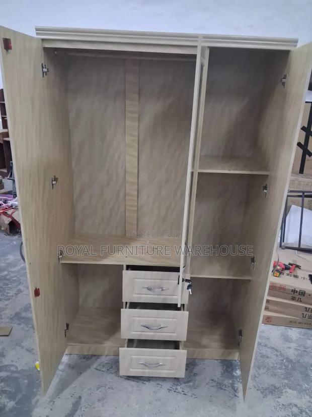 Imported 3doors Wooden Wardrobe · Photo 4